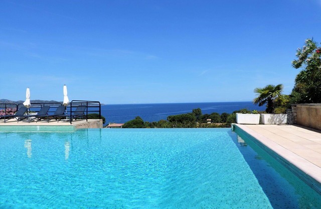 Nice apartment for 4 guests with pool, A/C, WIFI, TV and terrace