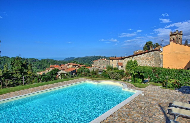 Nice apartment for 2 people with WIFI, pool, close to Viareggio