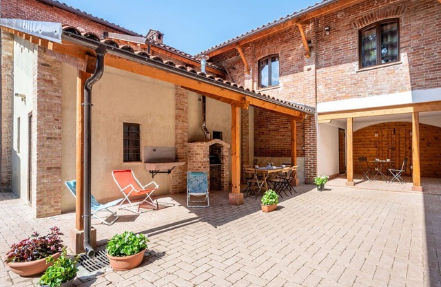 Nice apartment for 3 people with WIFI, TV, patio and pets allowed