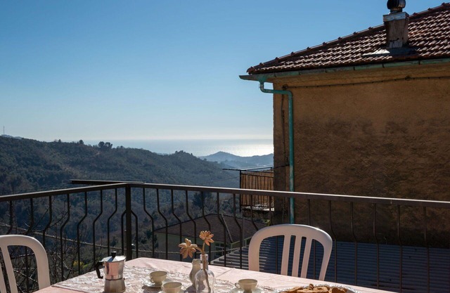 Nice apartment for 4 guests with WIFI, TV, balcony and pets allowed