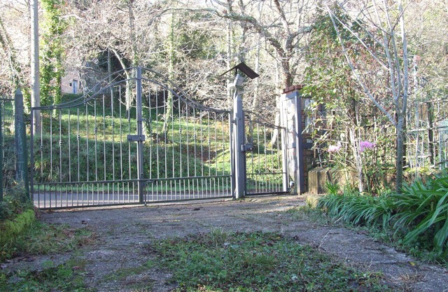 Nice apartment for 4 people with WIFI, TV, balcony and parking