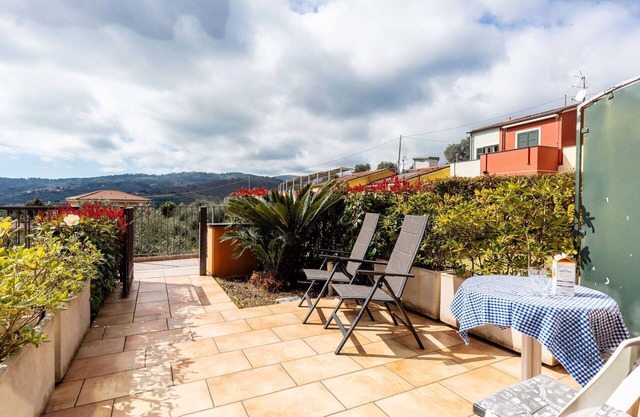 Nice apartment for 5 people with WIFI, terrace and pets allowed