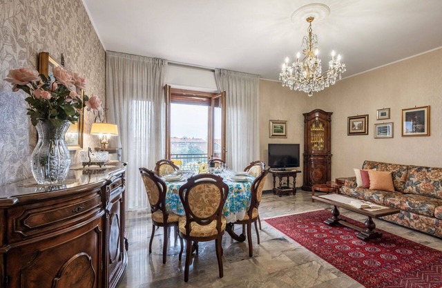 Nice apartment for 6 guests with WIFI, A/C, TV and balcony