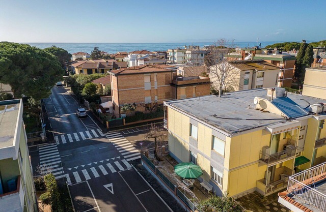 Nice apartment for 6 people with WIFI, TV and patio
