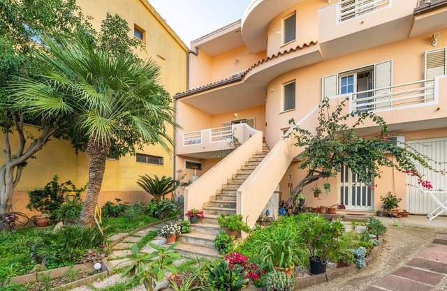 Nice apartment for 6 people with A/C, TV, balcony, panoramic view and parking
