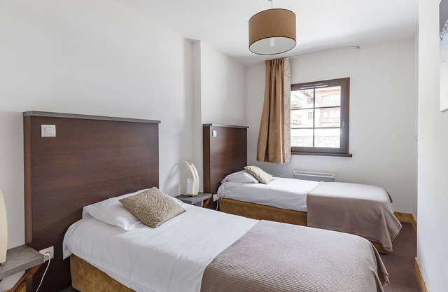 Nice apartment for 8 guests with pool, WIFI, TV, terrace, pets allowed and parking
