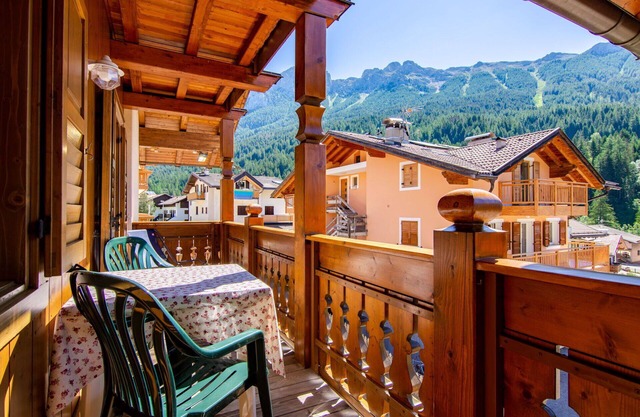 Nice apartment for 8 guests with WIFI, TV and balcony