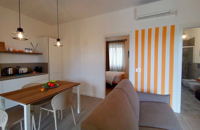 Nice apartment in villa for 4 guests with WIFI, hot tub, A/C, TV and veranda, close to Alberobello