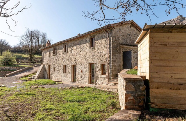 Nice apartment in villa for 6 guests with patio, pets allowed and panoramic view