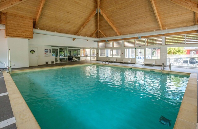 Nice apartment in villa for 3 people with pool, internet, TV, terrace and pets allowed