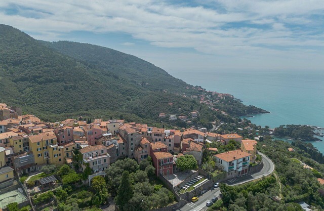 Nice apartment for 4 people with A/C, WIFI, TV and terrace