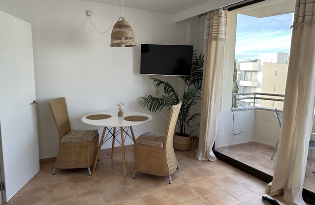 Nice apartment with side sea view - beach/pedestrian