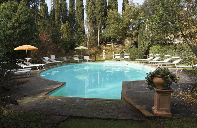 Nice apartment with WIFI, private pool, A/C, TV, veranda and pets allowed, close to Montepulciano