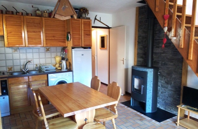 Nice duplex 6 people facing south, Serre Chevalier 1500 village center, close to the slopes