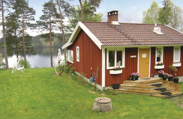 Nice home in Aplared with sauna