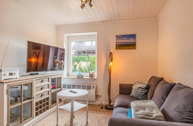 Nice home in Friedrichskoog with WiFi