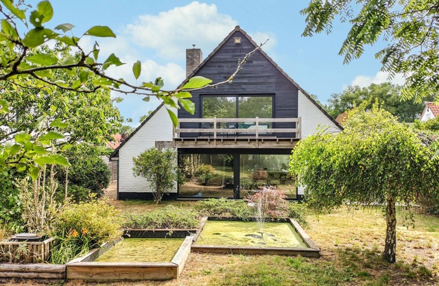 Nice home in Koksijde with WiFi