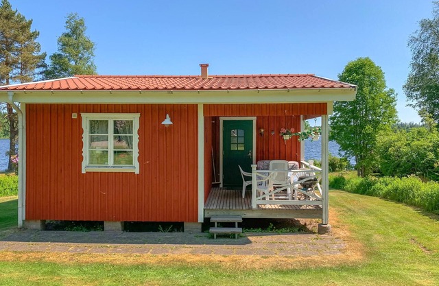 Nice home in Nässjö with WiFi
