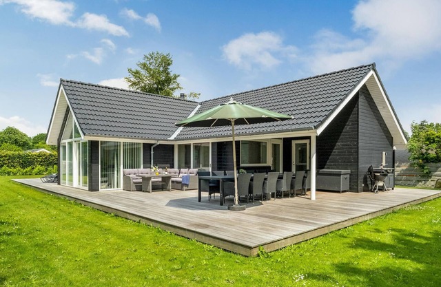 Nice home in Odder with kitchen