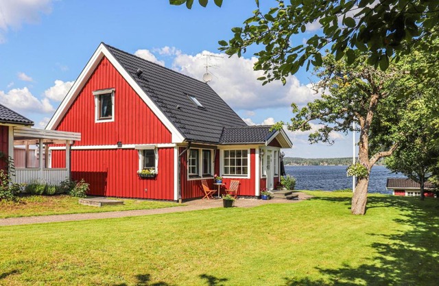 Nice Home In Tranås With Kitchen