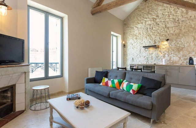 Nice new 2 bedroom town center apartment