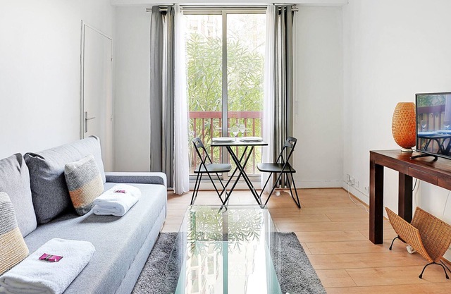 Nice studio 2pers / Quai de Jemmapes - Colonel Fabien / Mobility lease