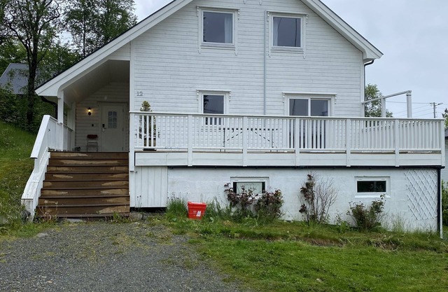Nice villa with good space in Brattvåg sentrum /Ålesund