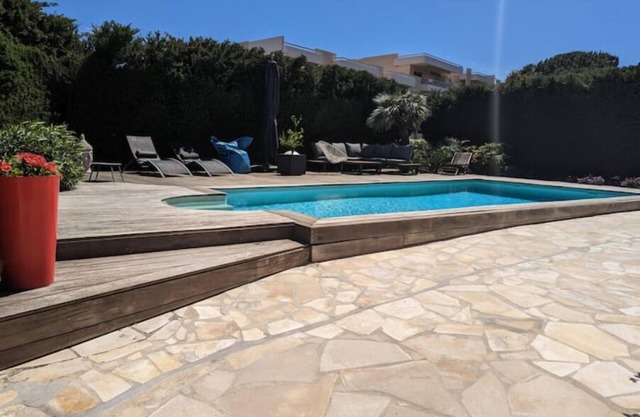 Nice villa with private pool, 5 min walk to the beach - Antibes (French Riviera)