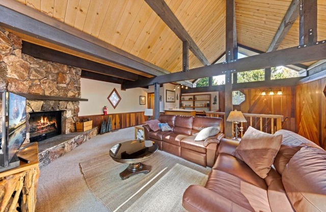 Nightingale Retreat by Tahoe Getaways - 3BR, Close to Tahoe City, Walk to Bike Path & Private Beach Access