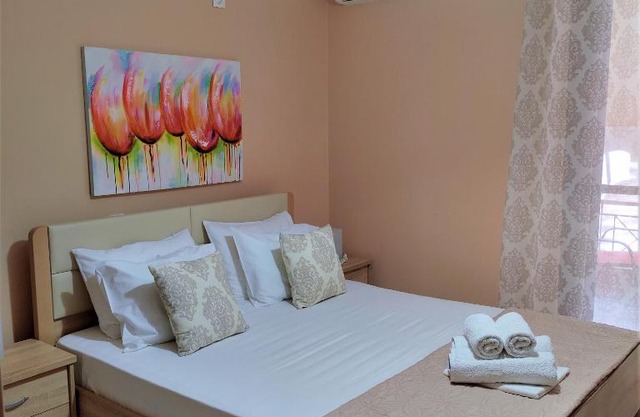 Nini's House 1 - 100m from beach NIDRI TOWN CENTER