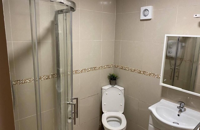 No 16 Bayside , Spacious 4-bedroom house in fabulous Galway with WiFi