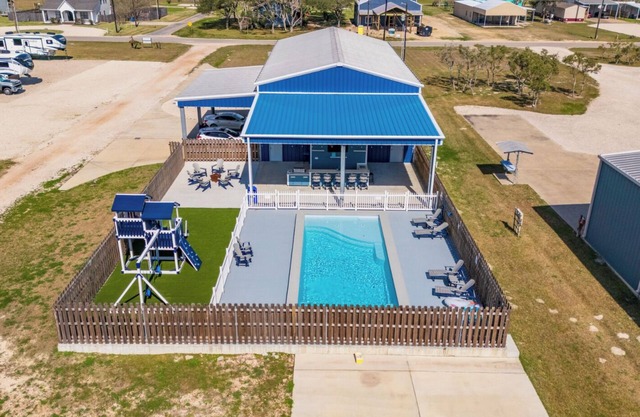 NO AGENDA HACIENDA-Pool/Playscape Pets ok with more fees