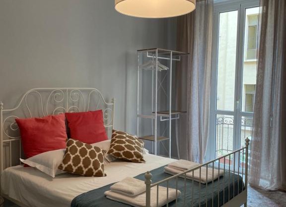 Noah’s design flat