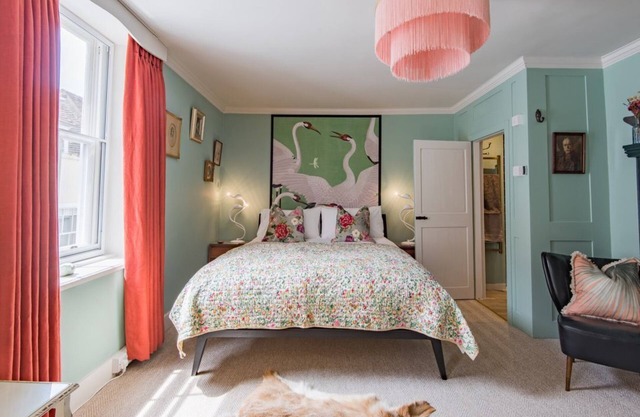 Noggin - Characterful home just seconds from the beach