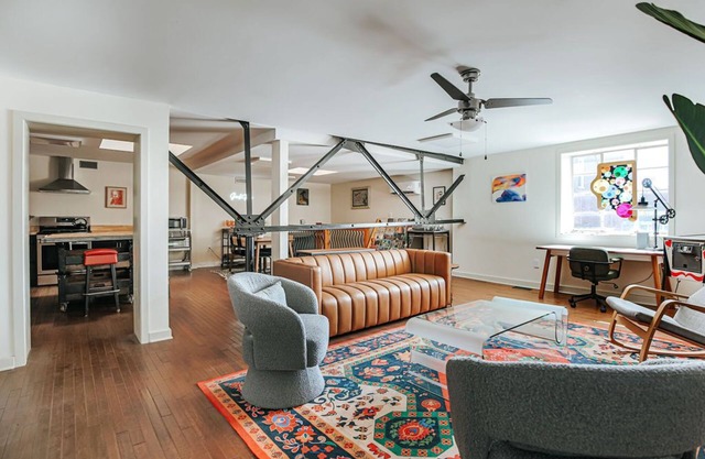 North Central Loft: Sauna + Walk Downtown
