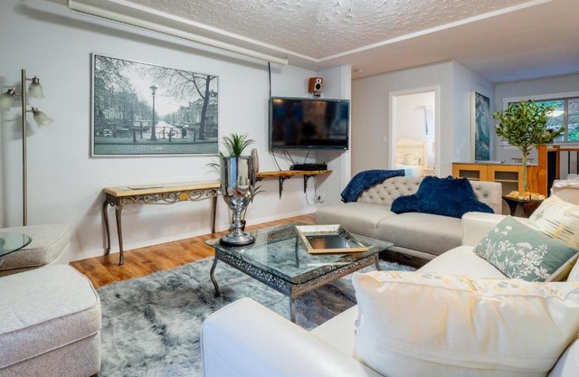 NorthVAN nature living home
