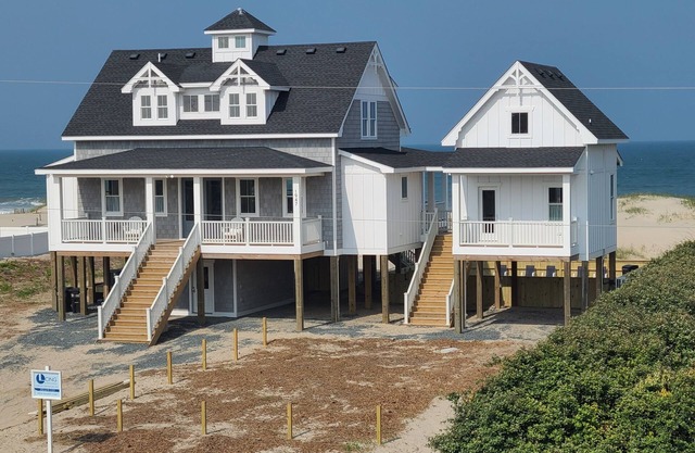 Northwind! Oceanfrnt, private pool, Astounding Panoramic Views! 4x4
