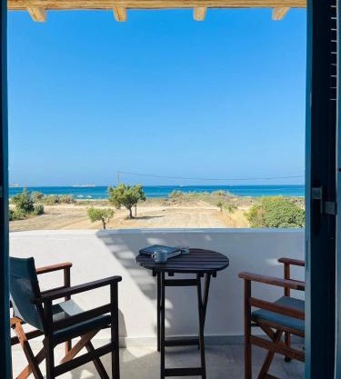 Nostos Plaka Beach