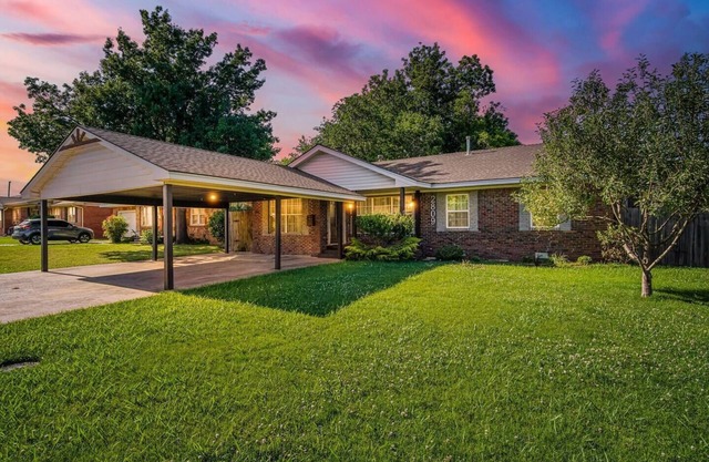 Nouveau Nichols Hills | Trendy + Spacious
