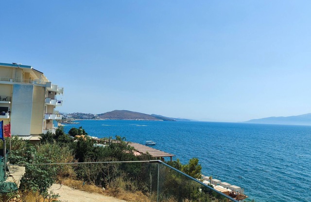 nSea view apartment good location parking, free WiFi , complete for a long stayn