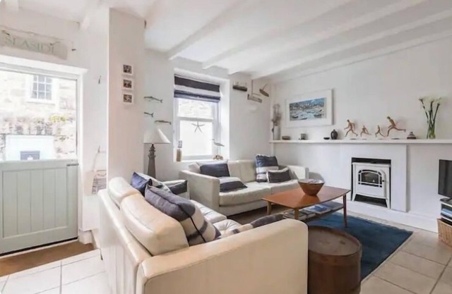 Number Six - in the heart of St Ives - with parking
