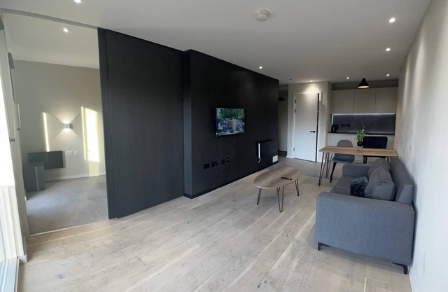O M Luxurious Apartments