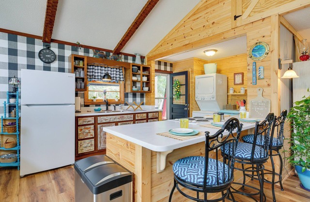 Oak Island Vacation Rental w/Decks, Walk to Beach