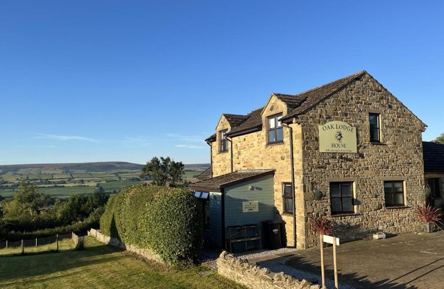 Oak Lodge House