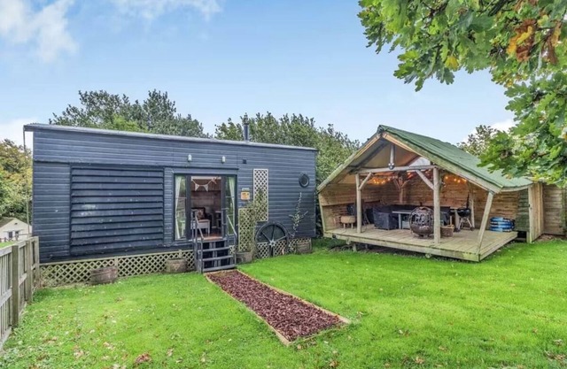 Oak Tree Lodge