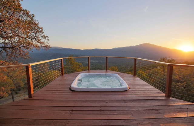 Oakhurst Home With a View