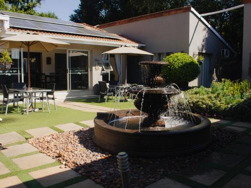 Oaklands inn and Conference Centre