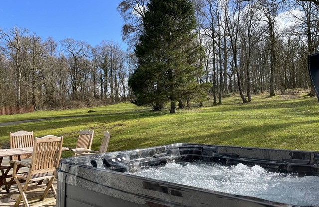 Oakwoods House - a house that sleeps 10 guests in 4 bedrooms