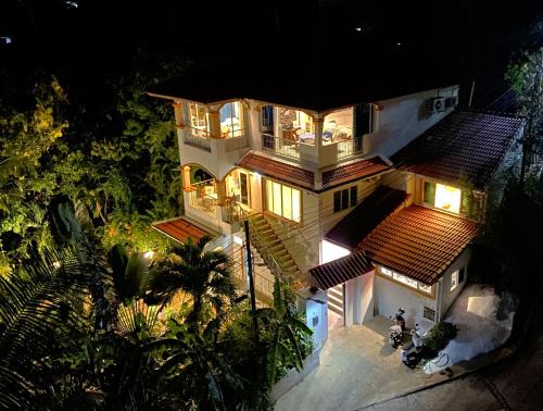 OASIS 4 or 5 bedroom VILLA