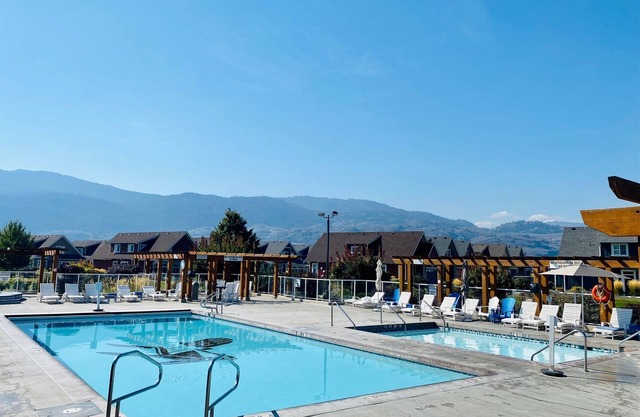 Oasis cottage on Osoyoos Lake! *Exempt from short term rental rules